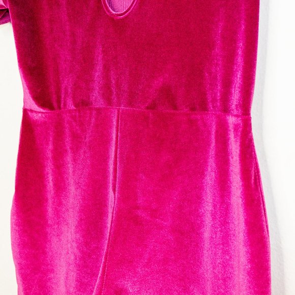 Pretty Little Thing - Hot Pink Velvet Unitard - Picture 14 of 14